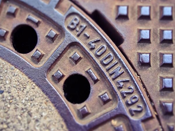 ¿Cuándo es lícito el uso de marca ajena en el tráfico comercial?